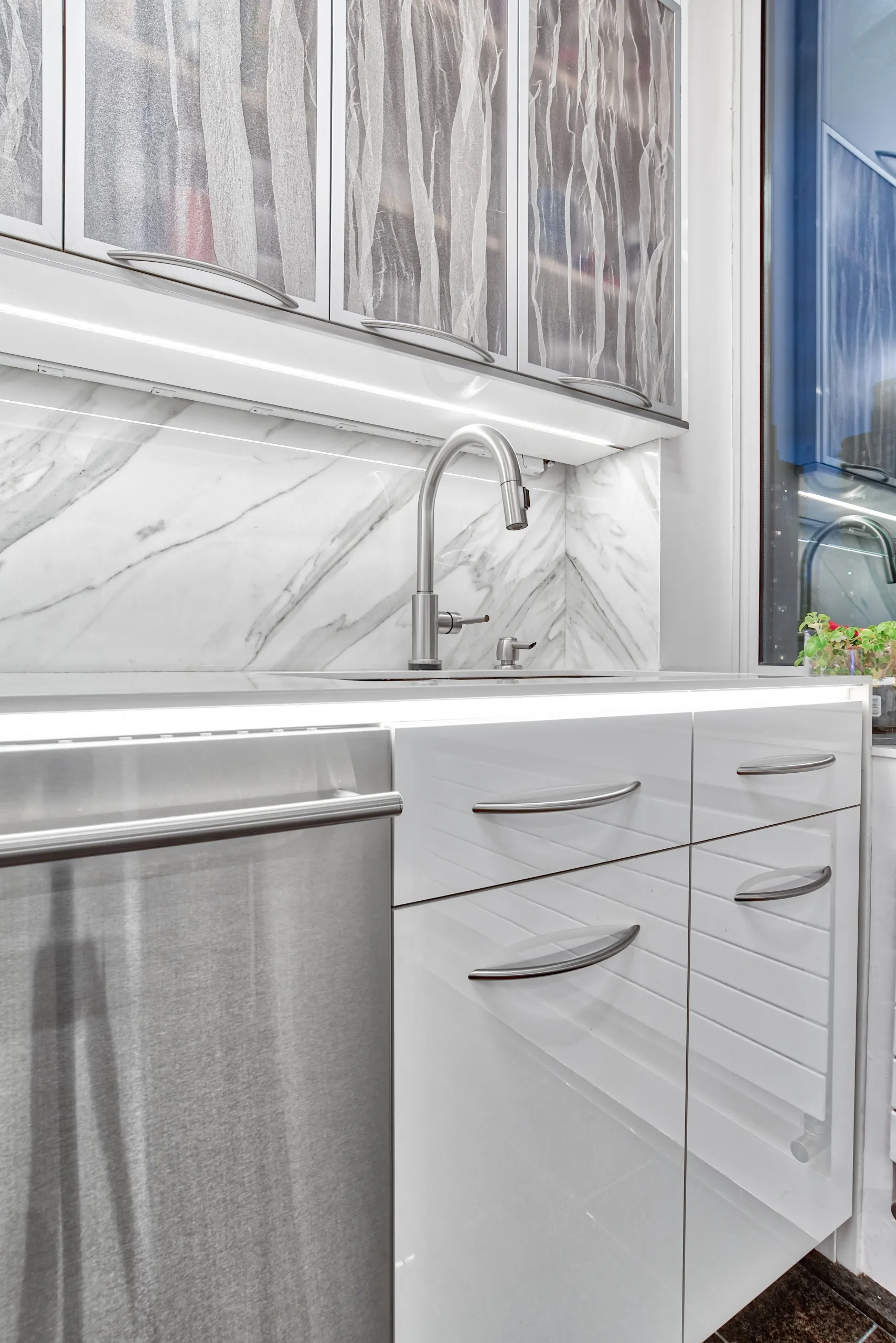 Manhattan Full Apartment Renovation: A Comprehensive Gut Renovation - Photo 16