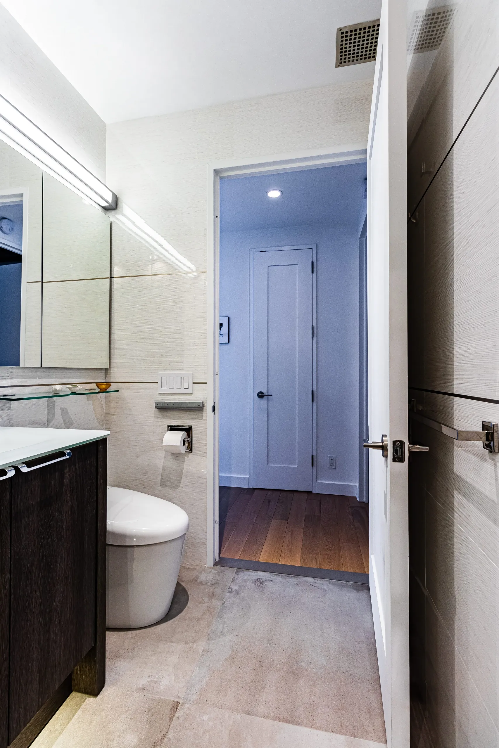 Manhattan New Bathroom Renovation: Modern Spa-Inspired Design - Photo 5